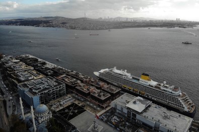 Türk Limanlari Ticaretin Ve Turizmin Kalbi Oldu