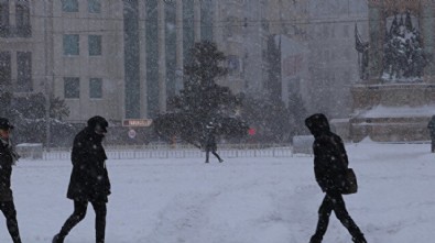 Arnavutköy'de otel fırsatçıları! Kar mağdurlarından bin lira istediler...