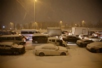 KAR YAĞıŞı - CHP'li İBB karla mücadelede yetersiz kaldı! Binlerce kişi geceyi araçlarda geçirdi