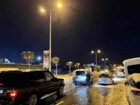 Hadimköy'de Sürücüler Yolda Biraktiklari Araçlarini Çekiyor Haberi