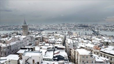 İstanbul'da kar yağışı dünya basınında!