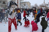 Konya'da Çocuklara Kartopu Oynama Ve Kardan Adam Etkinligi