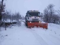 Manisa'da Karla Mücadele Araliksiz Sürüyor