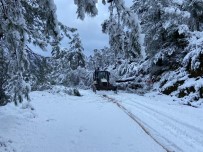 Mugla Büyüksehir Karla Mücadelede 85 Olaya Müdahale Etti