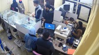 Silahli Soygun Girisimi Kamerada