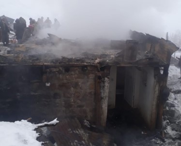 Sirnak'ta Ahirda Yangin Açiklamasi 65 Hayvan Telef Oldu