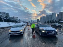 Trafige Çikan Özel Araçlar Avrasya Tüneli'ne Yönlendirildi