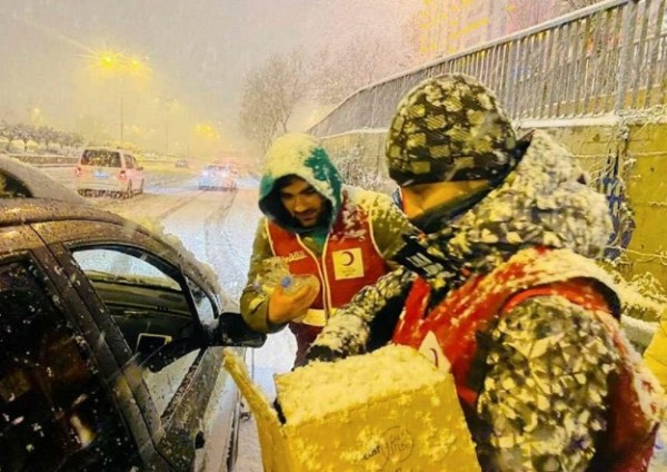 İstanbul'un kar hezimetinde CHP'nin trol ünlüleri rezalete tek kelime etmedi! Şahan Gökbakar, Tarkan, Cem Yılmaz, Berna Laçin...