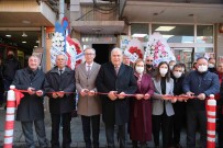 Baskan Atay'dan Tek Kurdele Ile Iki Merkez