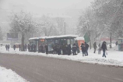 Gaziantep'te Yogun Kar Yagisi Basladi