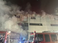 Istanbul'da Iplik Fabrikasinda Korkutan Yangin