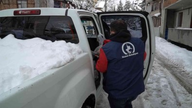 Kis Günlerinde Yüreklere Dokunan Sicacik Bir El
