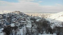 Mus'ta Tek Katli Evler Kara Gömüldü