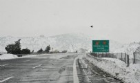  TARSUS - TAG otoyolu yoğun kar yağışı nedeniyle ulaşıma kapatıldı!