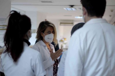 Uzmanlardan 'Covid-19 Ve Gribin Birlikte Oldugu Vakalar Görülmeye Baslandi' Uyarisi