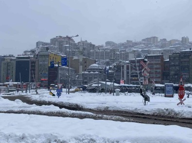 Zonguldak'ta Kar Kalinligi 55 Santimetreye Ulasti