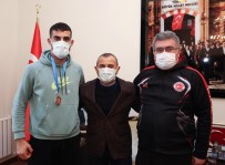 15 Yil Sonra Duygusal Bulusma