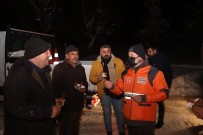 Baskan Çolakbayrakdar, Kar Temizleme Çalismalarini Takip Etti