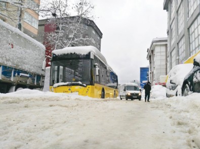 CHP'li İBB'nin liyakat anlayışı! Moskova'da karla mücadele eğitimi alan ekip tasfiye edildi