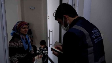 Engelli Ve Yaslilarin Erzak Ve Yiyecek Ihtiyaci Kapilarina Kadar Götürüyor