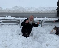 Kar Nedeniyle Camiye Siginan Israilli Haham Ülkesine Döndü