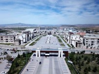 Nevsehir Haci Bektas Veli Üniversitesi Fen Edebiyat Fakültesi Ve Egitim Fakültesi'ne 2 Profesör Atamasi Yapildi