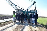 Söke'de, Dere Yatak Temizleme Çalismalari Sürüyor