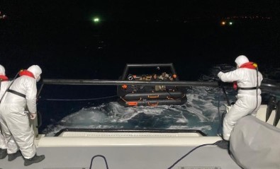 Yunanistan'in Geri Ittigi 9 Düzensiz Göçmen Kurtarildi