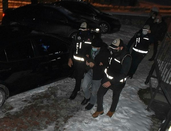 Suçüstü yakalanıp tutuklanmıştı... CHP'nin rüşvet skandalı istifa getirdi!