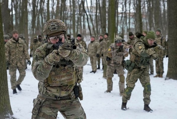 Rusya'nın Ukrayna sınırında ne kadar askeri yığınağı var?