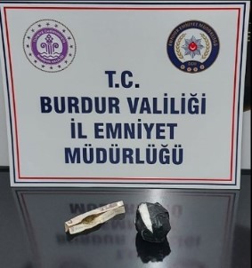Burdur'da Narkotik Timlerinin Durdurdugu Araçtan Kokain Çikti