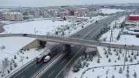 Çayirova'daki Yeni Köprü Için Ilk Adim Atildi