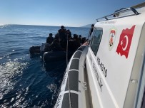Ege'de Kaçak Göçmenlerin Imdadina Sahil Güvenlik Yetisti