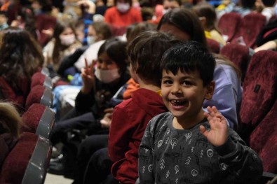 Maltepe'de Çocuk Senliginde 5'Inci Gün Açiklamasi Kuki Sevginin Önemini Anlatti