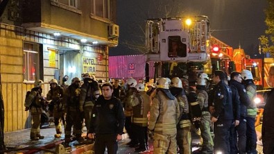 5 Katli Otelde Çikan Yanginda 10 Kisi Dumandan Etkilendi