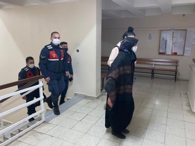 Bolu'da, Derede Ölü Bulunan Adami Karisinin Öldürdügü Ortaya Çikti