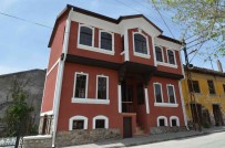 Bozüyük Belediye Tiyatro Ekibi Sanatevi'nde Ilk Misafirleriyle Bulusuyor