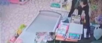 Kredi Kartini Uzatti Market Sahibinin Telefonunu Çalarak Kaçti