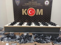Van'da Tabanca Kabzasi Ve Sahte Içki Ele Geçirildi