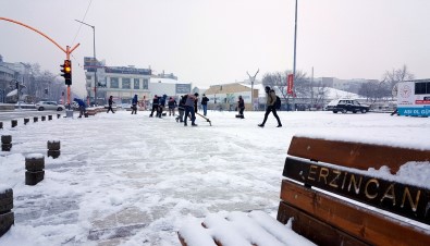 Yurdun Dogu Illerinde Günlerdir Devam Eden Kar Yagisi Etkisini Artiriyor