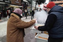 Iki Eylül Caddesi'ni Leblebi Kokusu Sardi