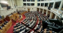 PARLAMENTO - Yunanistan parlamentosunda 'Türk maskesi' krizi ortalığı karıştırdı!
