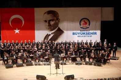 105 Kisilik Koronun Seslendirdigi Eserler Dinleyenleri Mest Etti