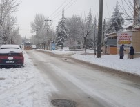 Afyonkarahisar'da Kar Yagisi Etkili Oldu