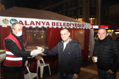 Alanya Belediyesi'nden Vatandaslara Çorba Ikrami