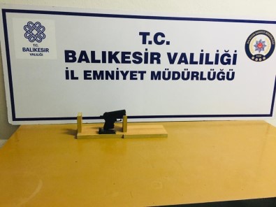 Balikesir Emniyeti Üç Günde Aranan 50 Kisiyi Yakaladi