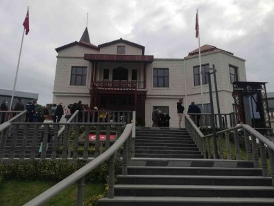 Cumhurbaskani Erdogan Açilisini Yapmisti, Yogun Ilgi Görüyor