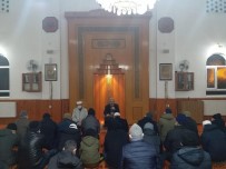 Gediz Imam Hatip Lisesi Tatbikat Camii'nde 'Sabah Namazi Bulusmasi'