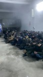 Havalandirma Bacasindan Buhar Çikan Kamyonda 174 Düzensiz Göçmen Yakalandi