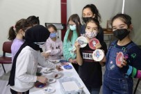 Hem Eglendiler Hem Ögrendiler